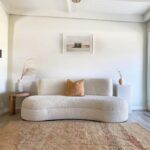 كنبة بثلاثة مقاعد خشب زان و قماش بوكلية - أوف وايت